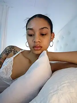 Sarakux online show from February 17, 10:53 pm