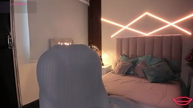 Veronicalanx1 online show from March 2, 11:50 am