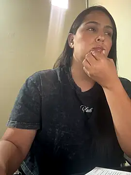 Snapshot of kendall_52 chatting on September 18, 8:29 pm kendall 52 online show from September 18, 8:29 pm