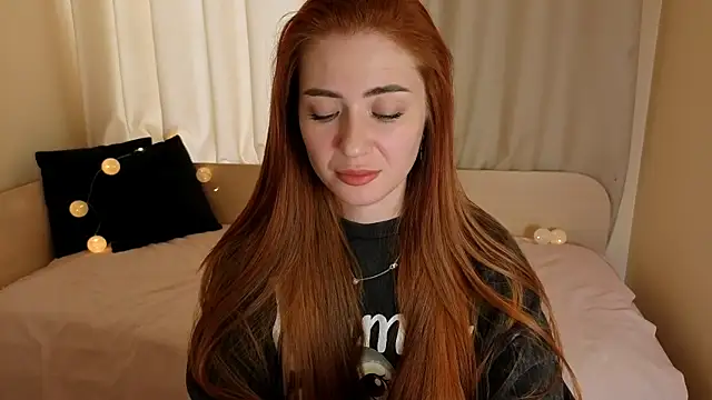 Adelyna Bird online show from December 19, 7:55 am