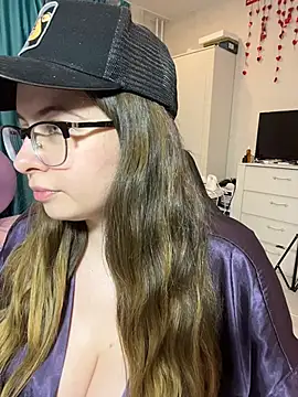 DienkaGreen online show from May 10, 8:55 pm