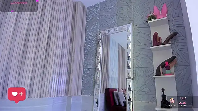 BriannaChelsea online show from April 11, 11:47 am