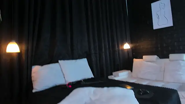 CelinayHanck online show from December 18, 1:49 pm