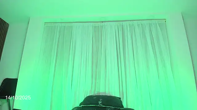 Snapshot of jaddyk_ chatting on October 14, 9:50 pm jaddyk  online show from October 14, 9:50 pm