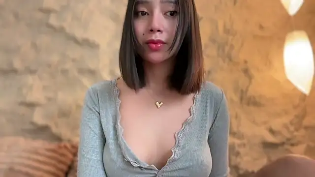 GenesisCastillano online show from March 11, 5:44 am