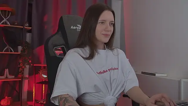 JennyDens online show from February 5, 6:33 pm