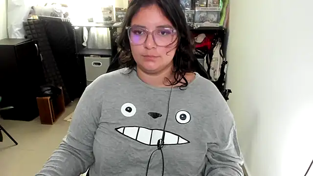 aika-dreams online show from October 30, 10:00 pm