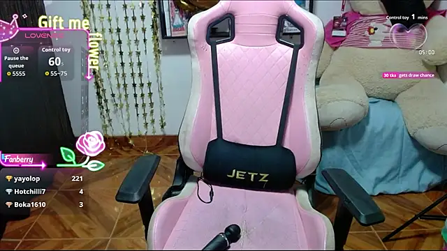 Maggie Fox3 online show from September 29, 4:17 am