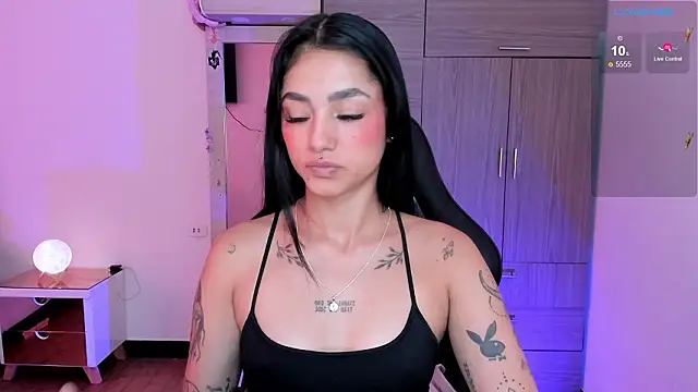 Lizzie corner v online show from March 26, 2:30 pm