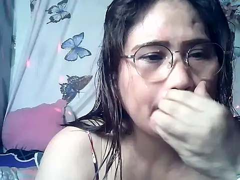 Amazing Angel22 online show from March 28, 11:58 pm