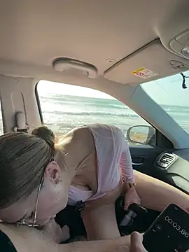 Nicoleevien online show from February 21, 6:36 am