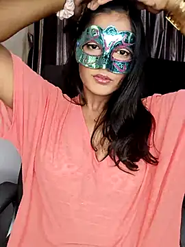 Snapshot of queenniharikaa chatting on September 19, 5:39 am queenniharikaa online show from September 19, 5:39 am