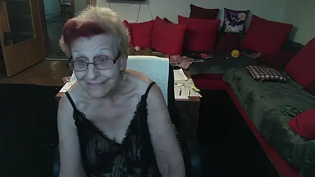 HeisseomaOriginal online show from September 25, 8:13 am