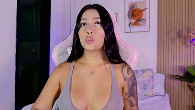 CameronCollins  online show from February 2, 7:35 pm