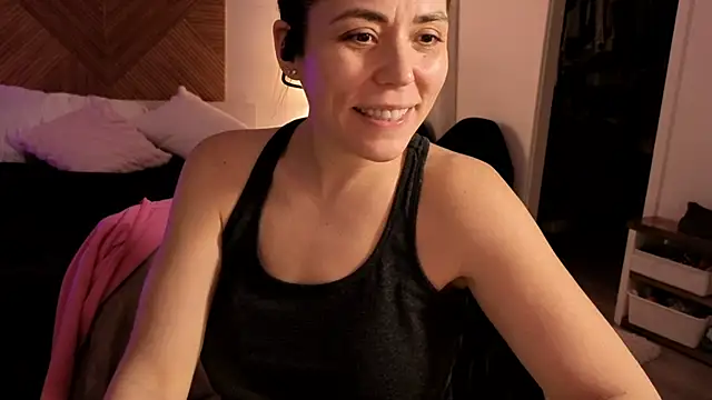 Ellie-L-Elizabeth online show from February 3, 2:53 am