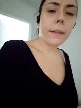 Ellie-L-Elizabeth online show from January 14, 5:40 pm