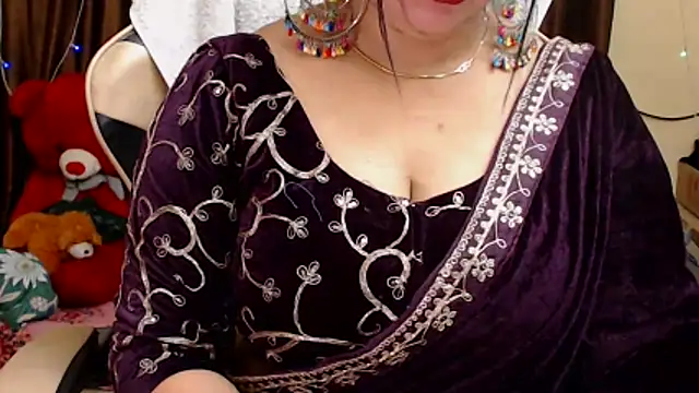 Snapshot of Naughty_Kashish chatting on October 27, 5:47 am Naughty Kashish online show from October 27, 5:47 am