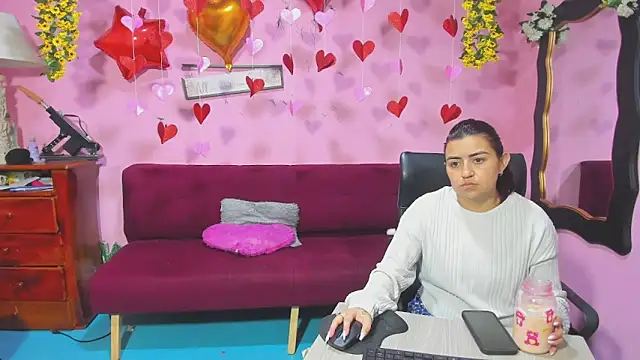 lesbiancuple online show from February 11, 11:44 am