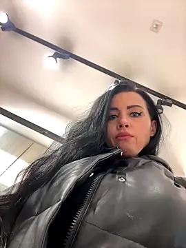 CrazzyChicks online show from November 5, 8:08 am