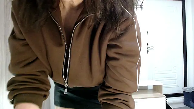 increible della online show from February 4, 4:21 pm