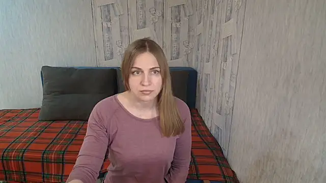 Pilly green  online show from February 26, 11:42 am