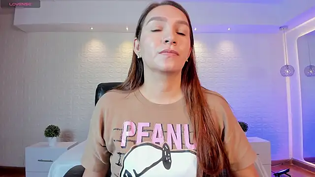 miataylorr1 online show from July 1, 12:48 pm