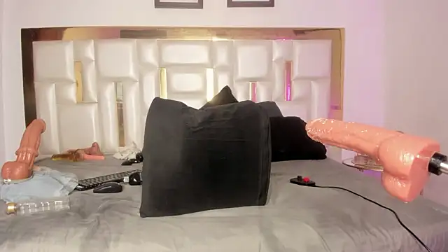 MiaaXXX1 online show from February 15, 2:58 am