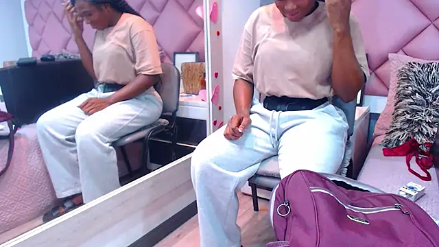 DanielaDuff online show from February 10, 7:50 pm