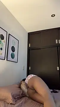 carminaurmommy online show from March 24, 3:12 am