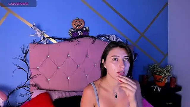 Snapshot of brenda_moris01 chatting on October 21, 9:19 pm brenda moris01 online show from October 21, 9:19 pm