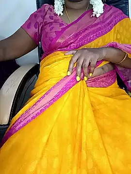 Snapshot of Tamil-hotwife chatting on October 20, 5:49 pm Tamil-hotwife online show from October 20, 5:49 pm