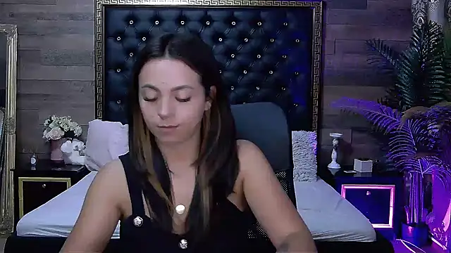 PlayfulElla online show from September 20, 4:44 am