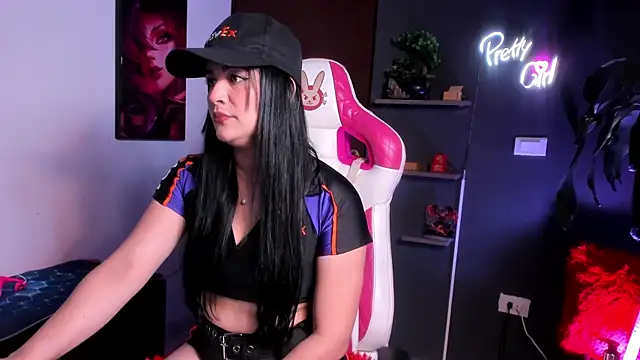 Emilyjhonson 01 online show from October 22, 1:27 pm