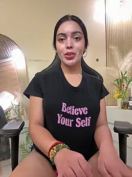 TS-SimplyTheBest online show from April 7, 11:01 am