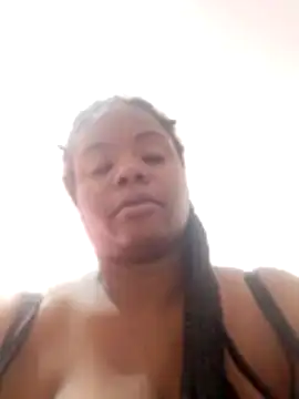 Snapshot of bigtitssxx chatting on October 27, 8:58 pm bigtitssxx online show from October 27, 8:58 pm
