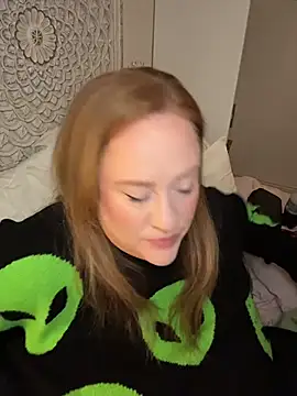 cinnatitties online show from November 2, 6:33 pm