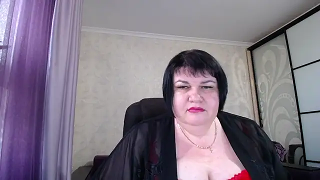 Snapshot of JuicyLady_Di chatting on October 9, 8:51 am JuicyLady Di online show from October 9, 8:51 am