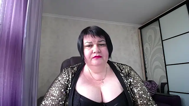 Snapshot of JuicyLady_Di chatting on October 6, 8:09 am JuicyLady Di online show from October 6, 8:09 am