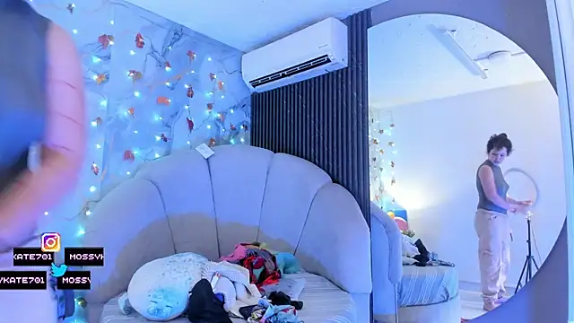 Katemoss70 online show from November 21, 12:40 pm