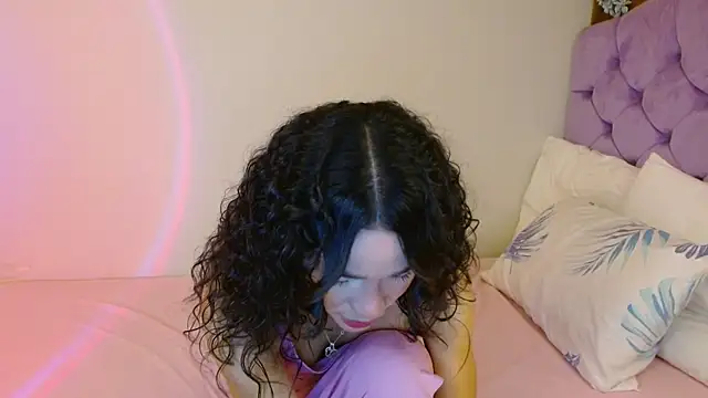 kiarablue online show from November 21, 3:52 am