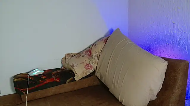 myamillor online show from April 14, 9:48 pm