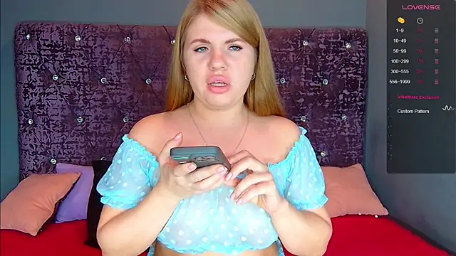 NoraBigAss online show from October 25, 1:13 am