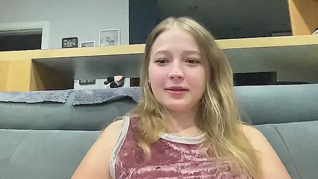 CharmingSarah online show from November 13, 5:34 pm