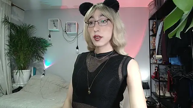 Snapshot of NicoleCortez chatting on October 4, 8:53 am NicoleCortez online show from October 4, 8:53 am