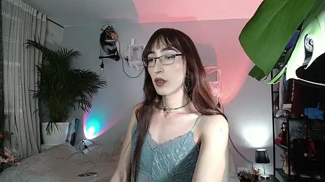 Snapshot of NicoleCortez chatting on October 19, 9:00 am NicoleCortez online show from October 19, 9:00 am