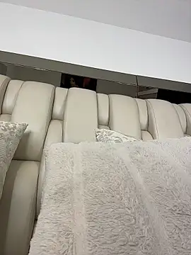 ALISSON FOXXX1 online show from April 13, 9:48 pm