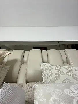 ALISSON FOXXX1 online show from April 14, 10:54 pm