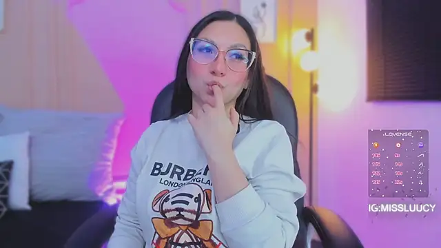 lucy neil online show from April 3, 2:42 am