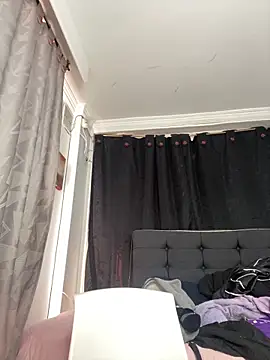 vaness weet online show from December 15, 7:19 pm