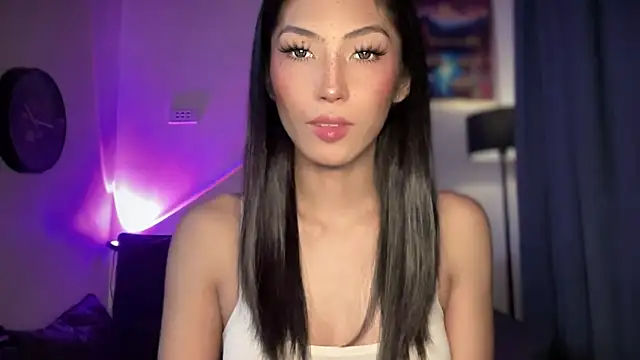 Thicker Belle online show from December 14, 2:23 pm